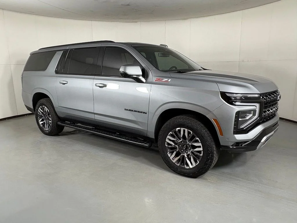 Used 2026 Gray Chevrolet Z71 image 9