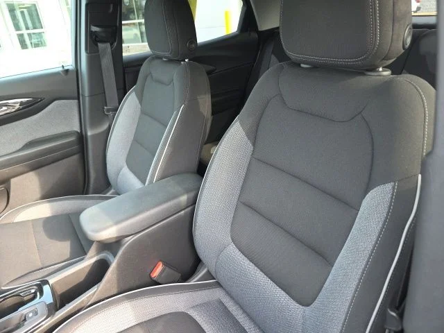 Used 2025 Mosaic Black Metallic Chevrolet LT image 11