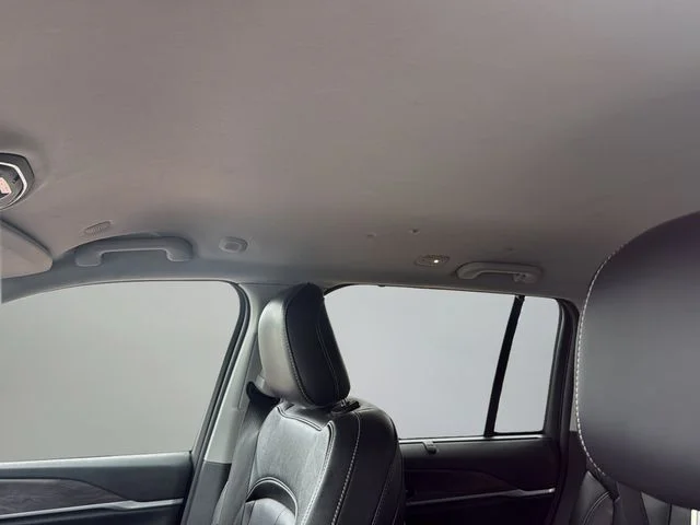 Used 2023 White Jeep Limited image 18
