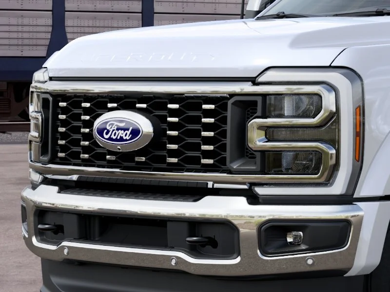 New 2027 Star White Metallic Tri-Coat Ford F-450® Lariat® image 17