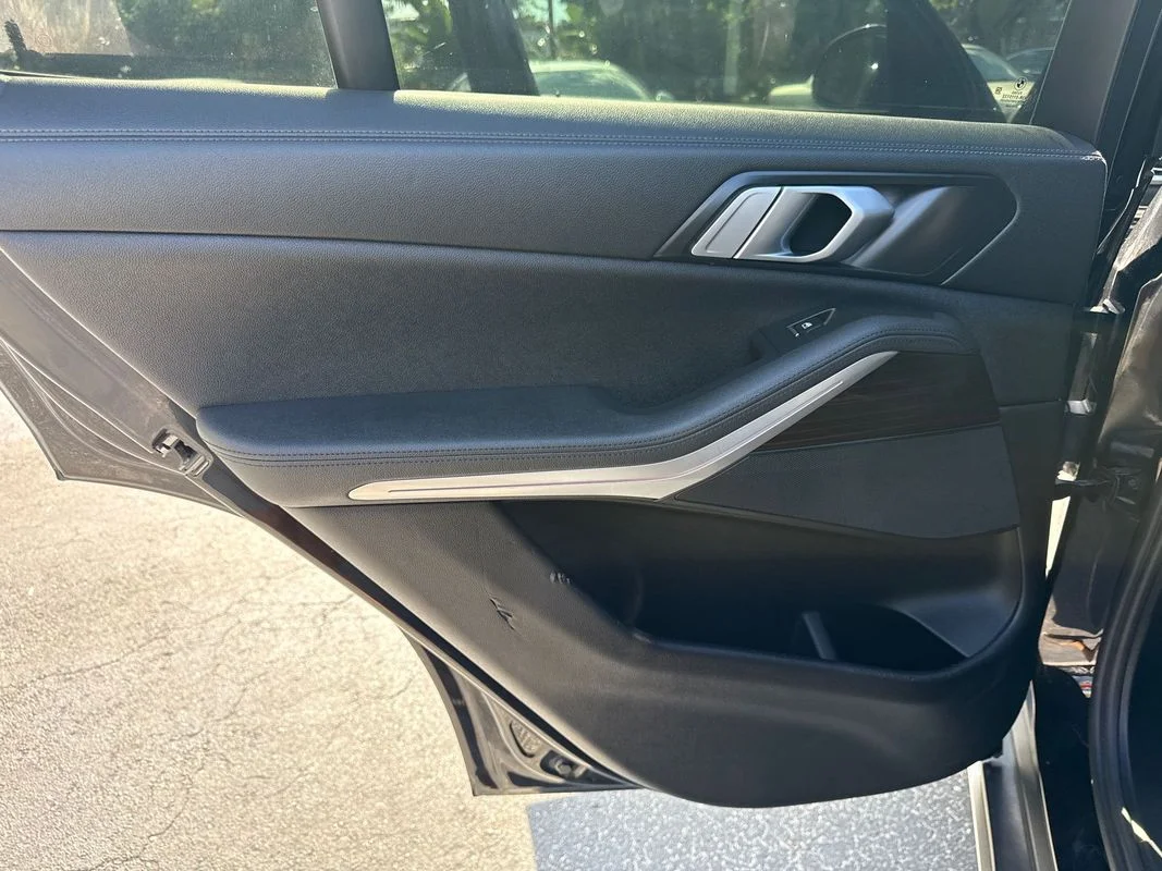 Used 2020  BMW xDrive40i image 12