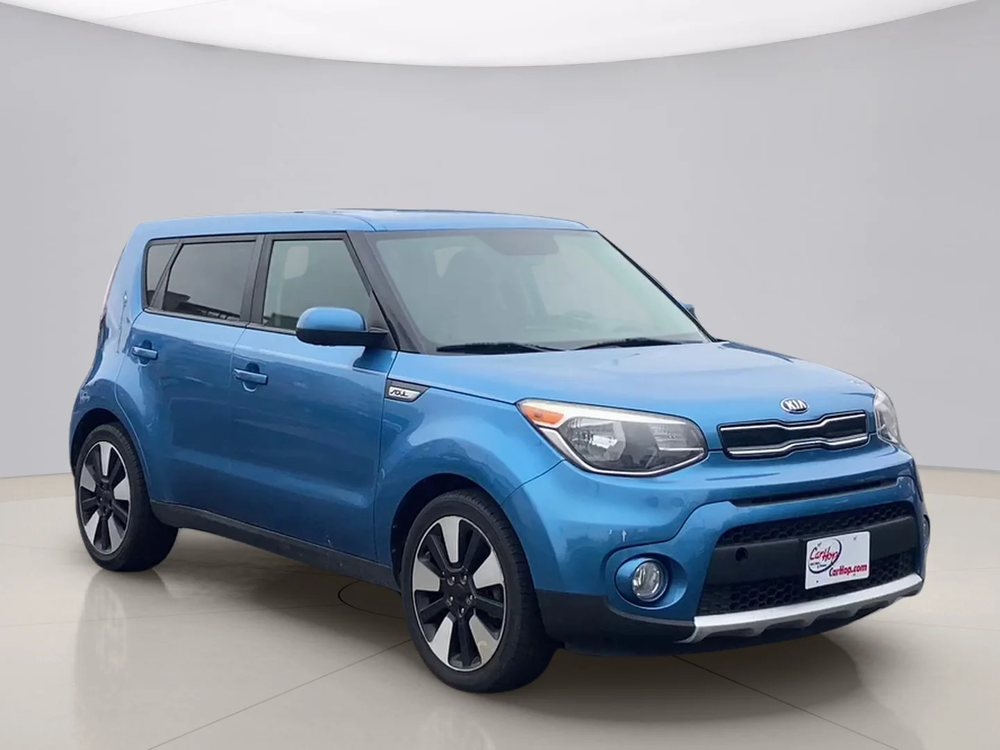 Used 2018 Blue Kia + image 3