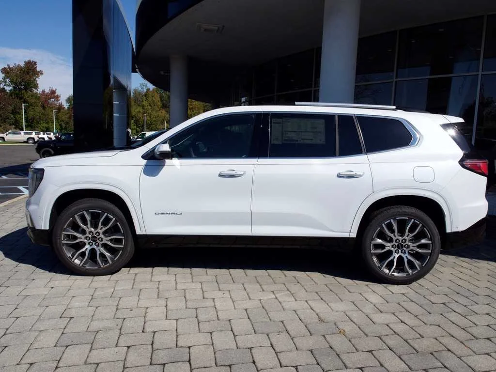 New 2027 Glacier White Tricoat GMC Denali Ultimate image 4
