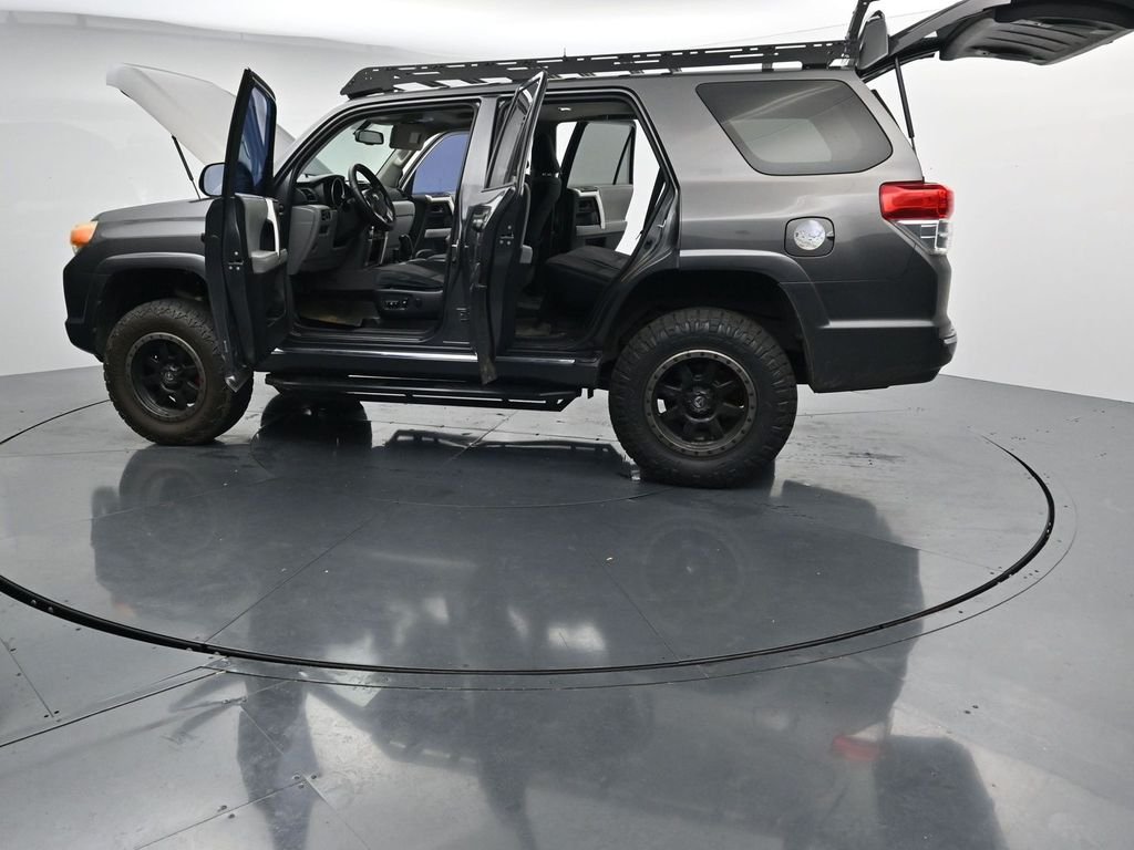 Used 2010 Gray Toyota SR5 image 28