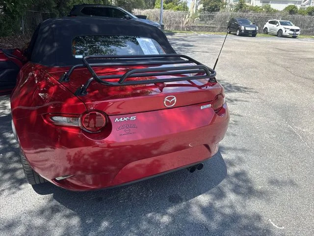 Used 2016 Red Mazda Grand Touring image 31