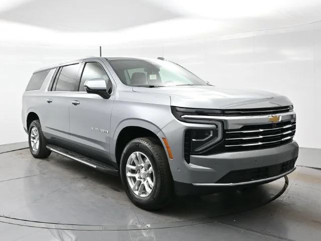 Used 2025 Sterling Gray Metallic Chevrolet LT image 1