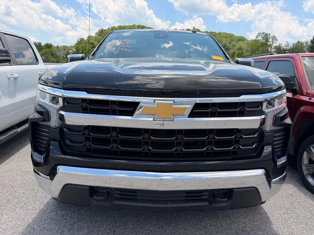 Used 2022 Black Chevrolet LT image 16