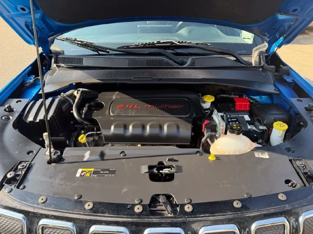 Used 2022 Laser Blue Jeep Limited image 25