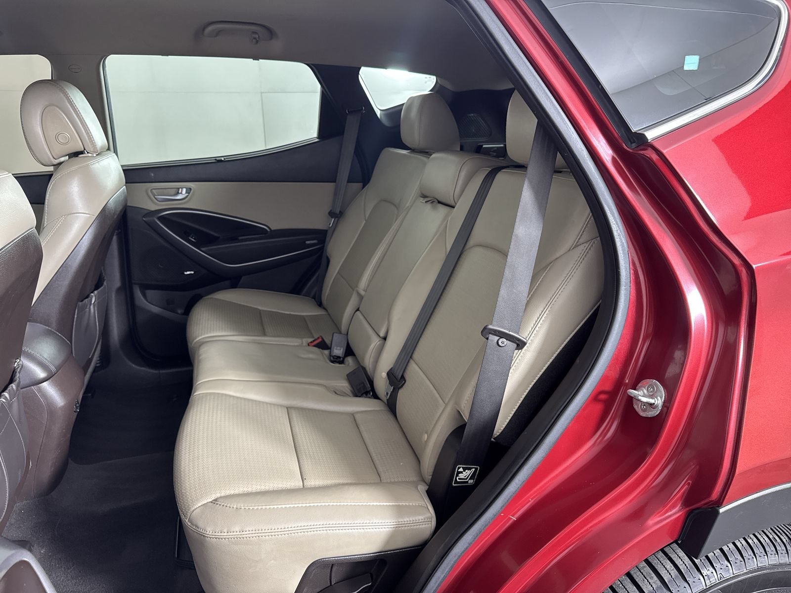 Used 2014 Serrano Red Hyundai  image 22