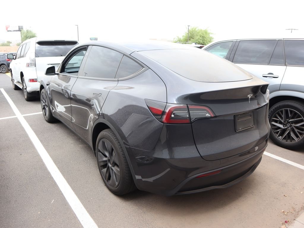 Used 2024 Tesla Model Y Long Range with VIN 7SAYGDED2RF194212 for sale in Tempe, AZ