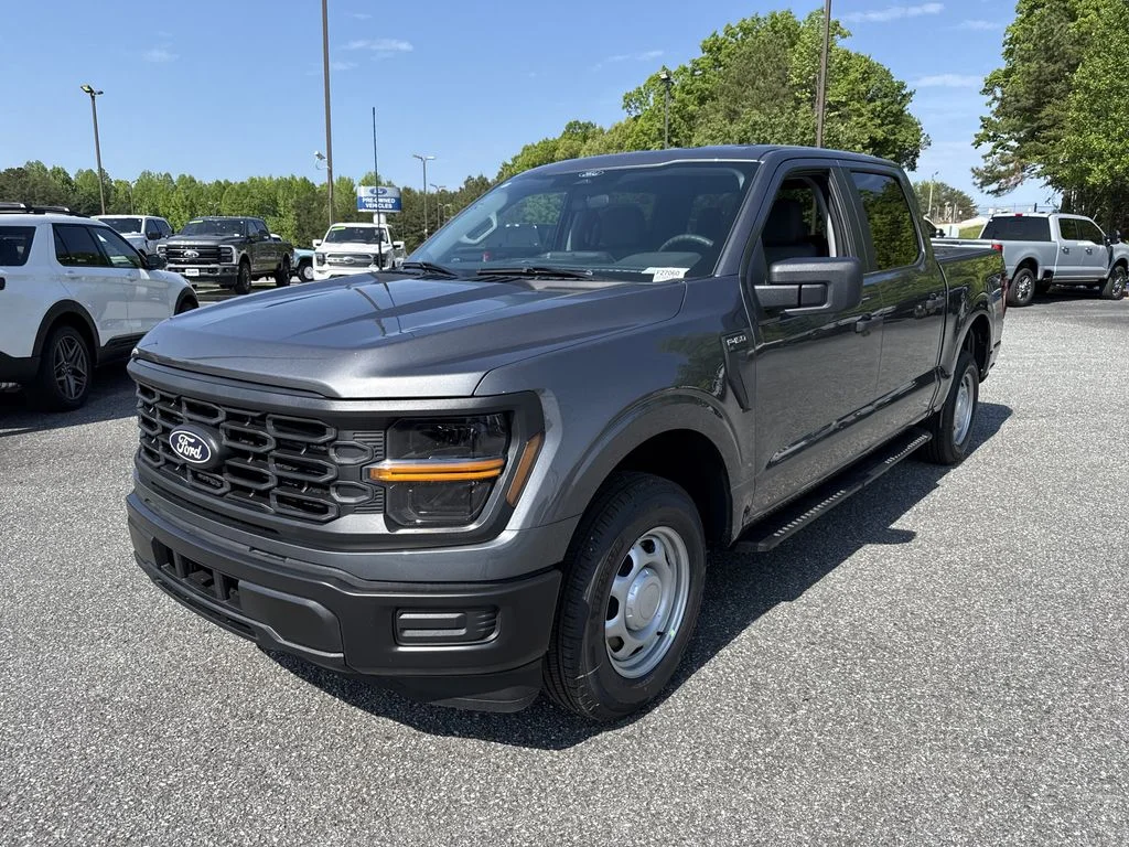 New 2026 Gray Ford XL image 3