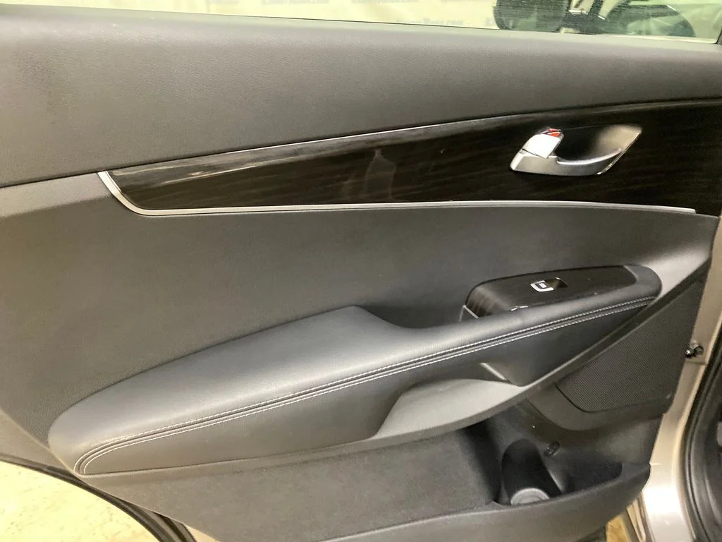 Used 2019 Silver Kia LX image 15