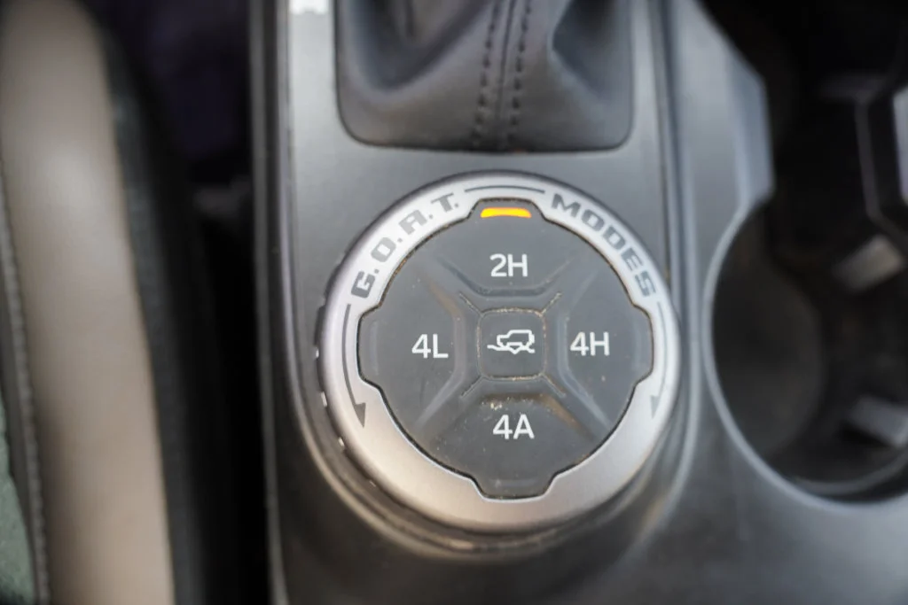 Used 2023 Azure Gray Metallic Tri-Coat Ford Wildtrak image 28