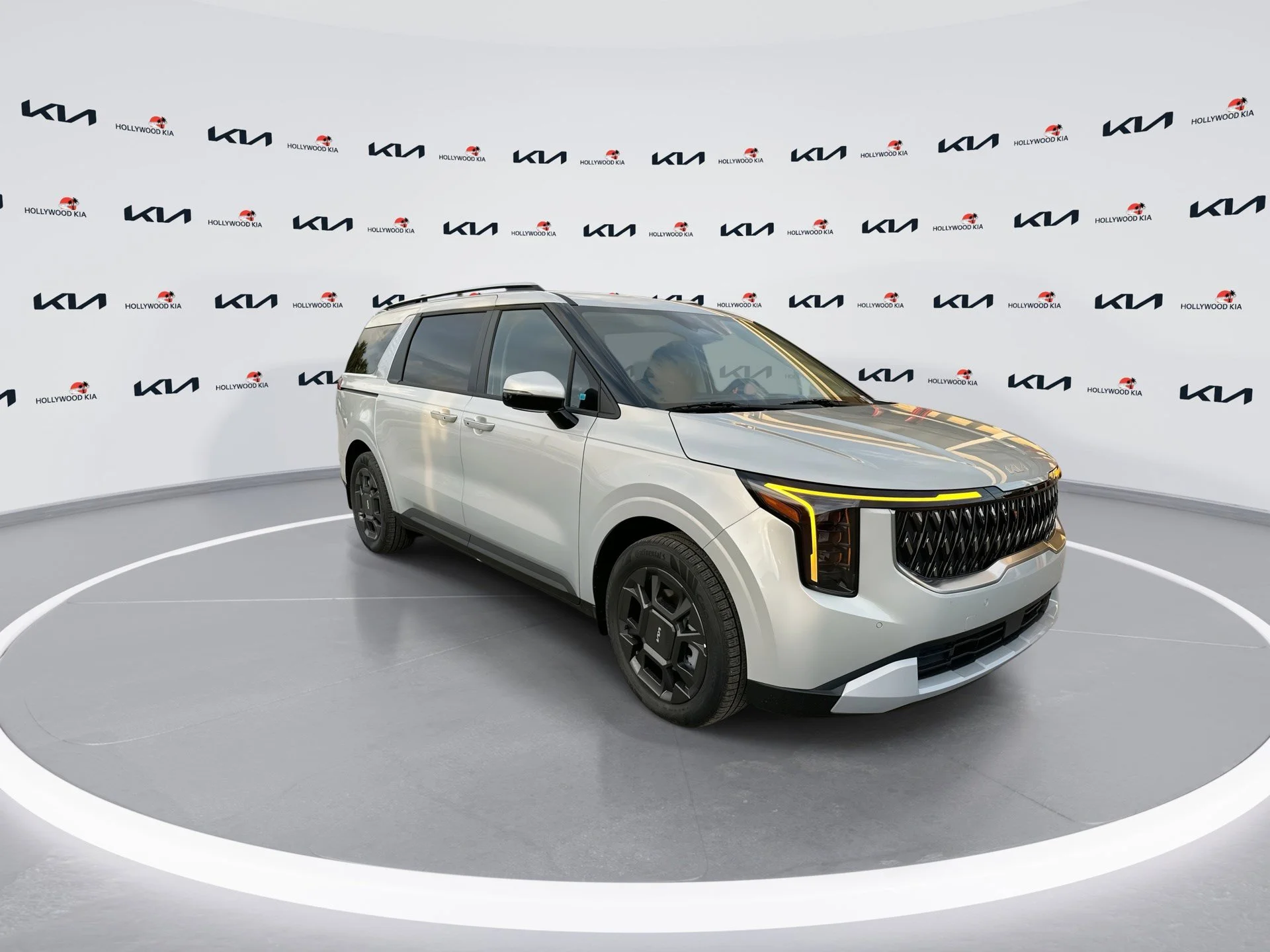 New 2026 Ivory Silver Kia EX image 2