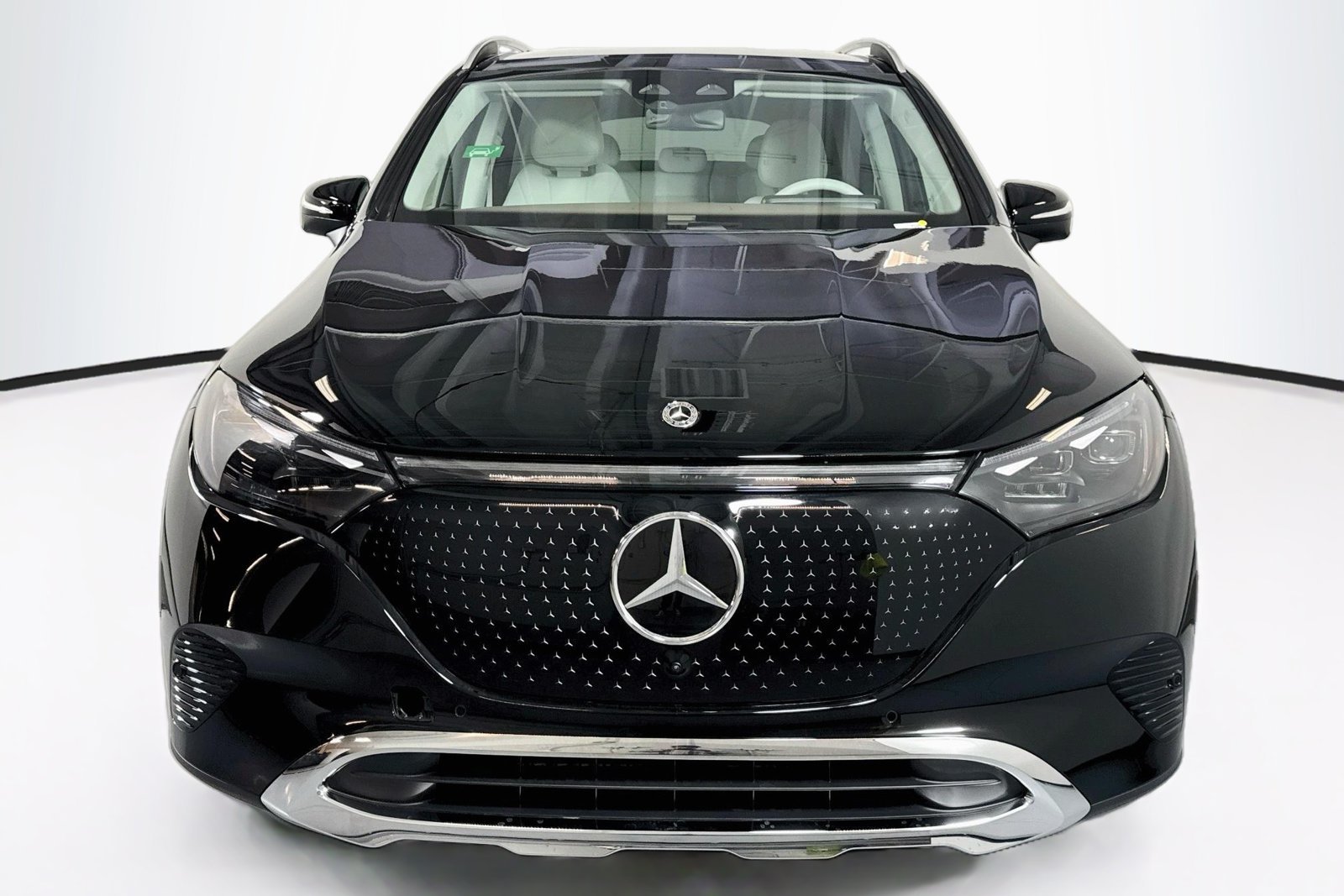 New 2027 Black Mercedes-Benz EQE 320 image 2
