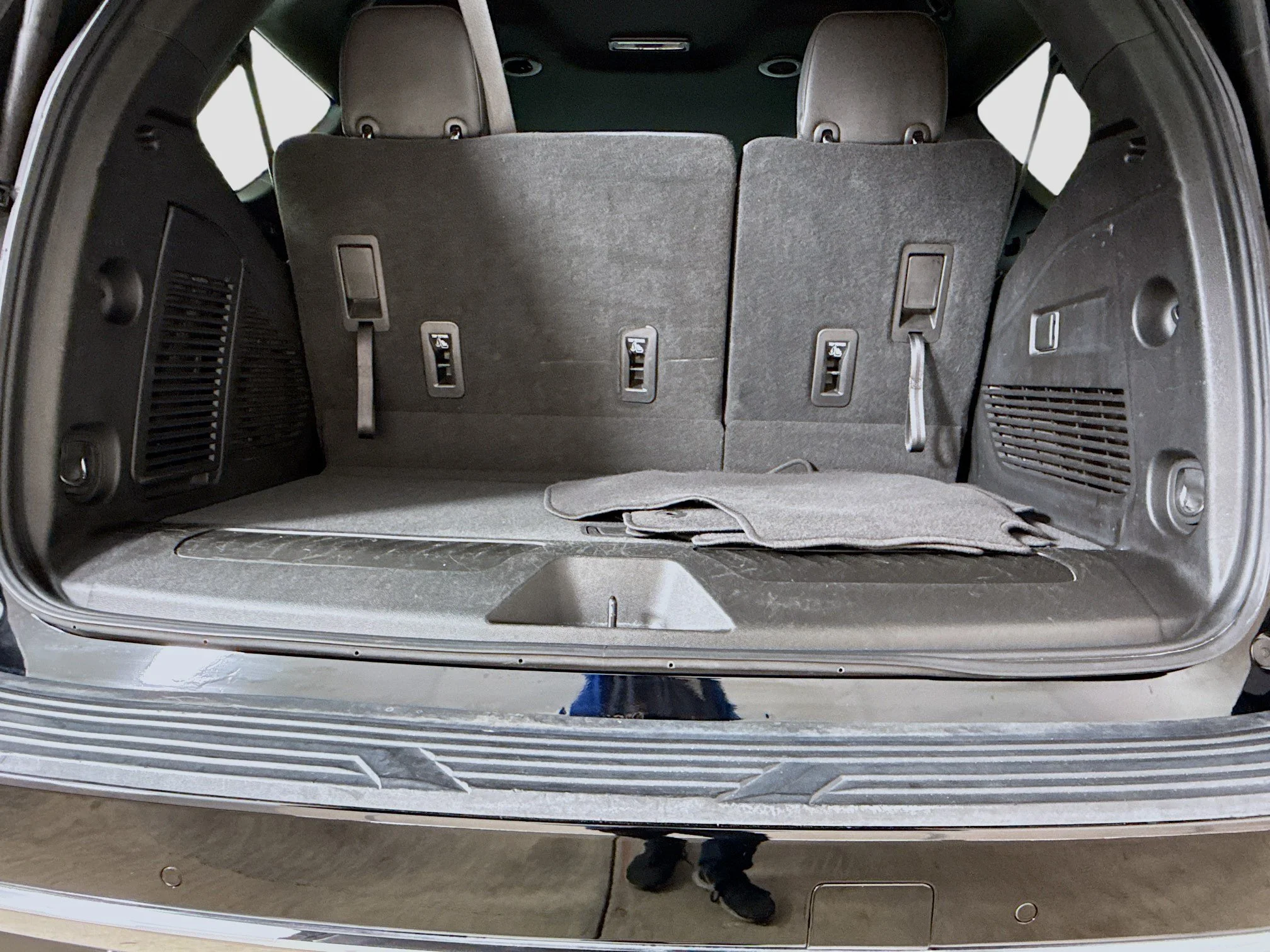 Used 2023 Sterling Gray Metallic Chevrolet LT image 28