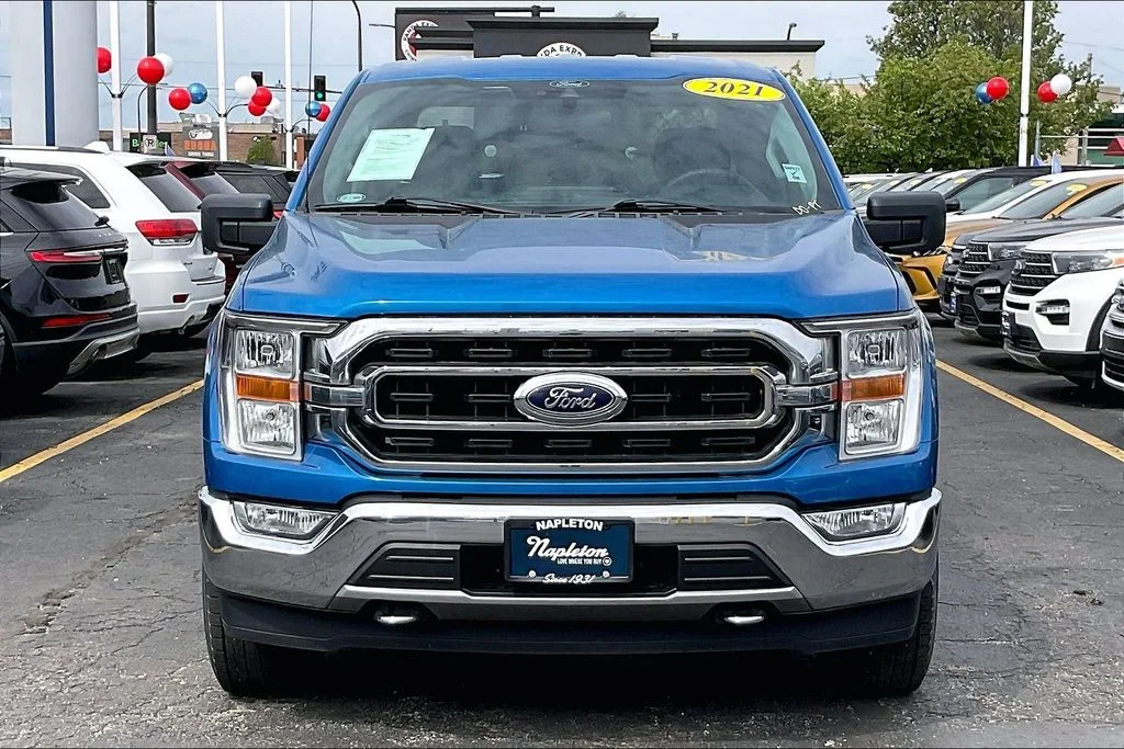 Used 2021  Ford XLT image 2