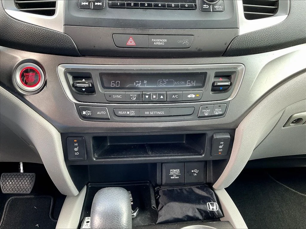 Certified Used 2019 Obsidian Blue Pearl Honda RTL image 16