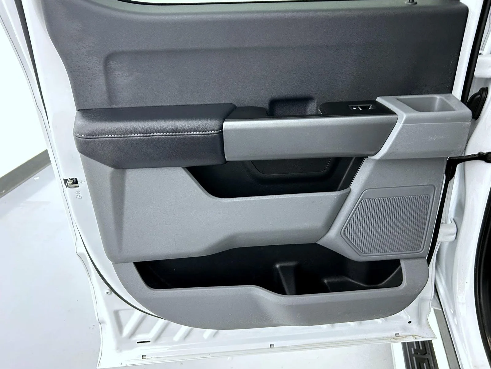 Used 2025 White Ford XLT image 20