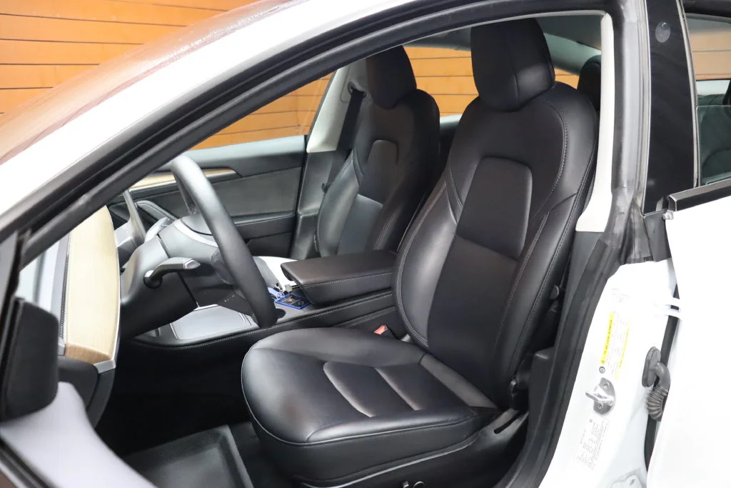 Used 2022 Pearl White Multi-Coat Tesla Long Range image 31