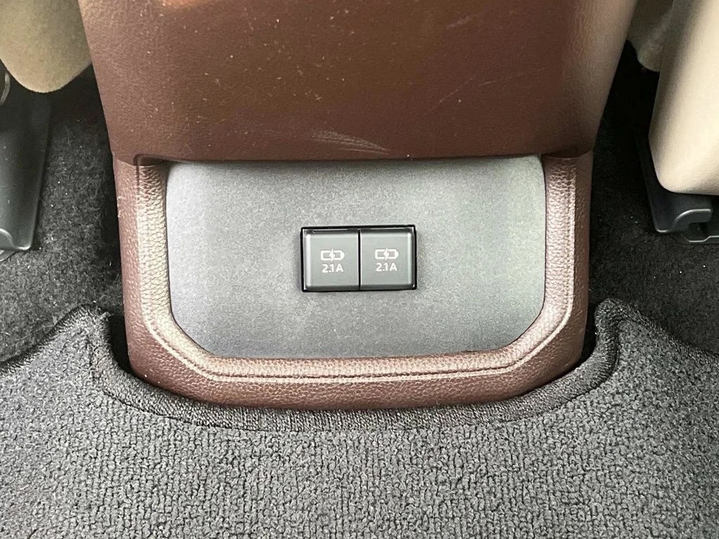 Used 2021 White Toyota XLE image 19