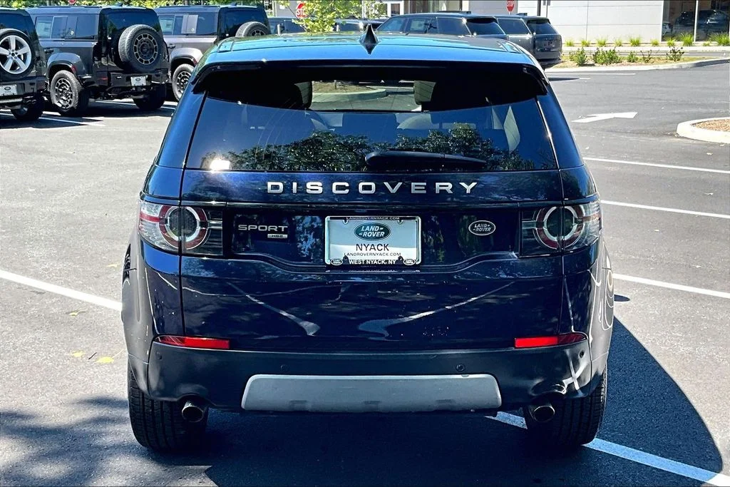 Used 2019 Loire Blue Metallic Land Rover HSE image 4