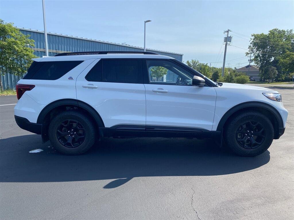 Used 2022 Star White Metallic Tri-Coat Ford Timberline image 12