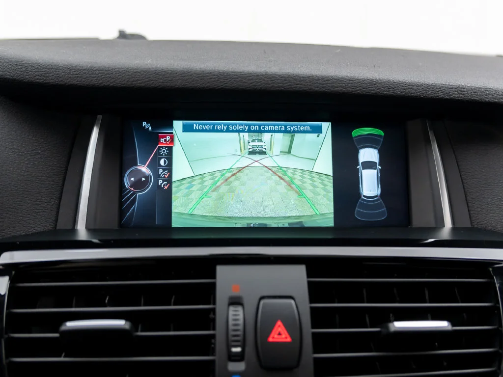 Used 2016 Black BMW xDrive28i image 25