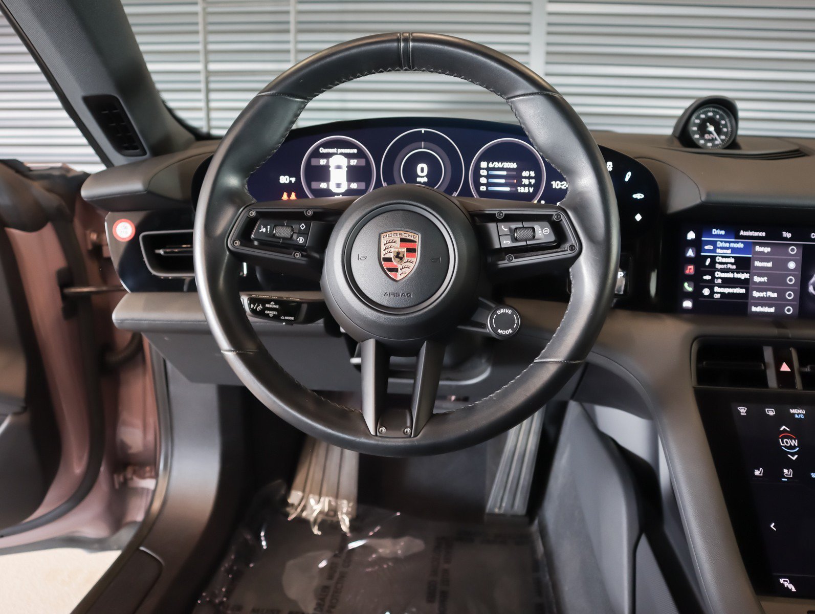 Used 2023 Frozen Berry Metallic Porsche  image 15