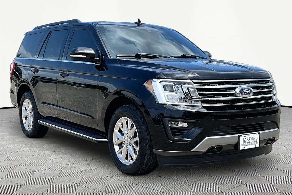 Certified Used 2020 Agate Black Metallic Ford XLT image 12