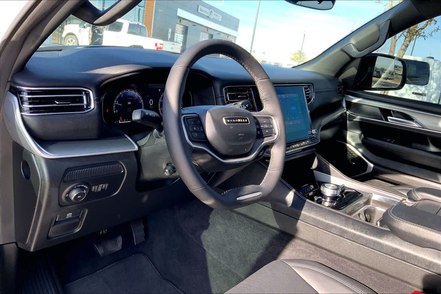 2025 Jeep Wagoneer Series II - Photo 8