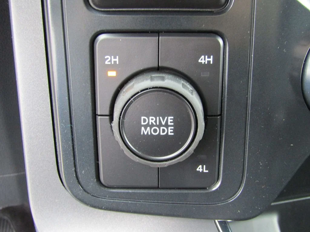 New 2026 Avalanche Ford XLT image 29