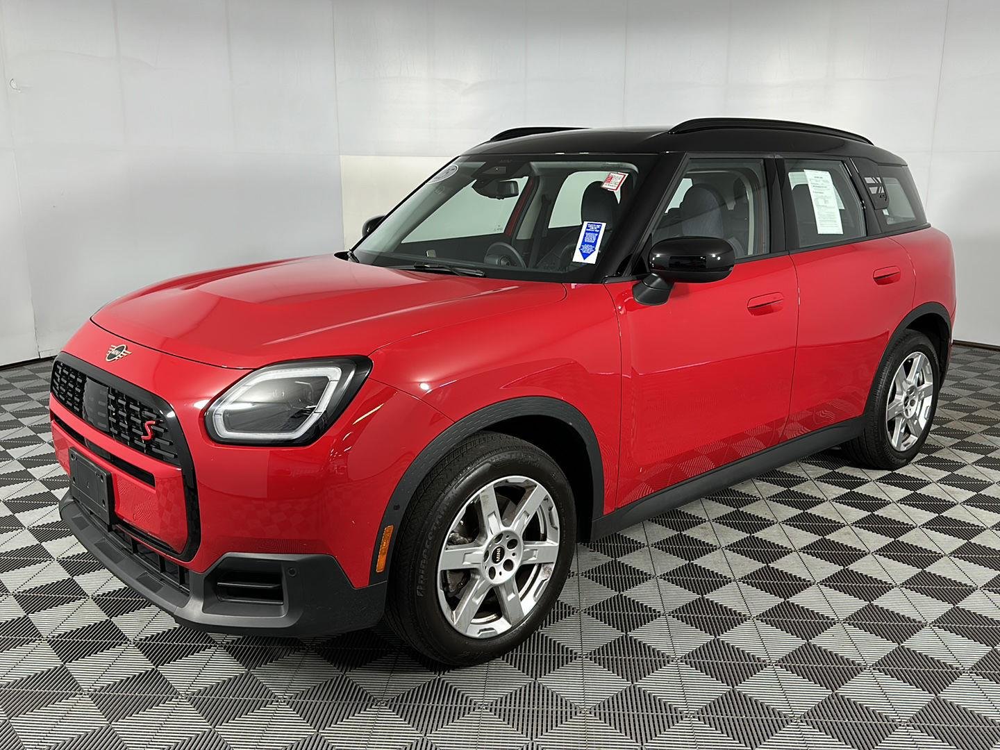 Certified Used 2025 Chili Red II MINI S image 7