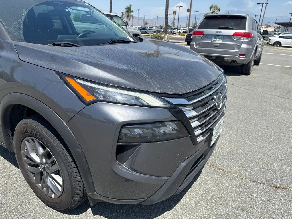 Used 2024 Gray Nissan S image 10