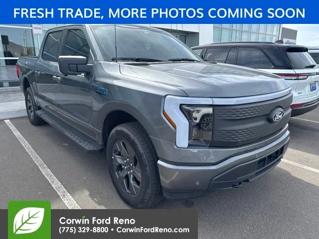 Used 2025 Gray Metallic Ford Flash image 1