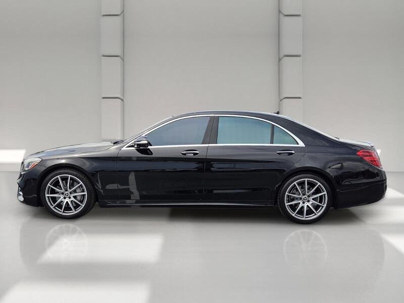 Used 2018 Black MERCEDES-BENZ S 560 SEDAN image 2