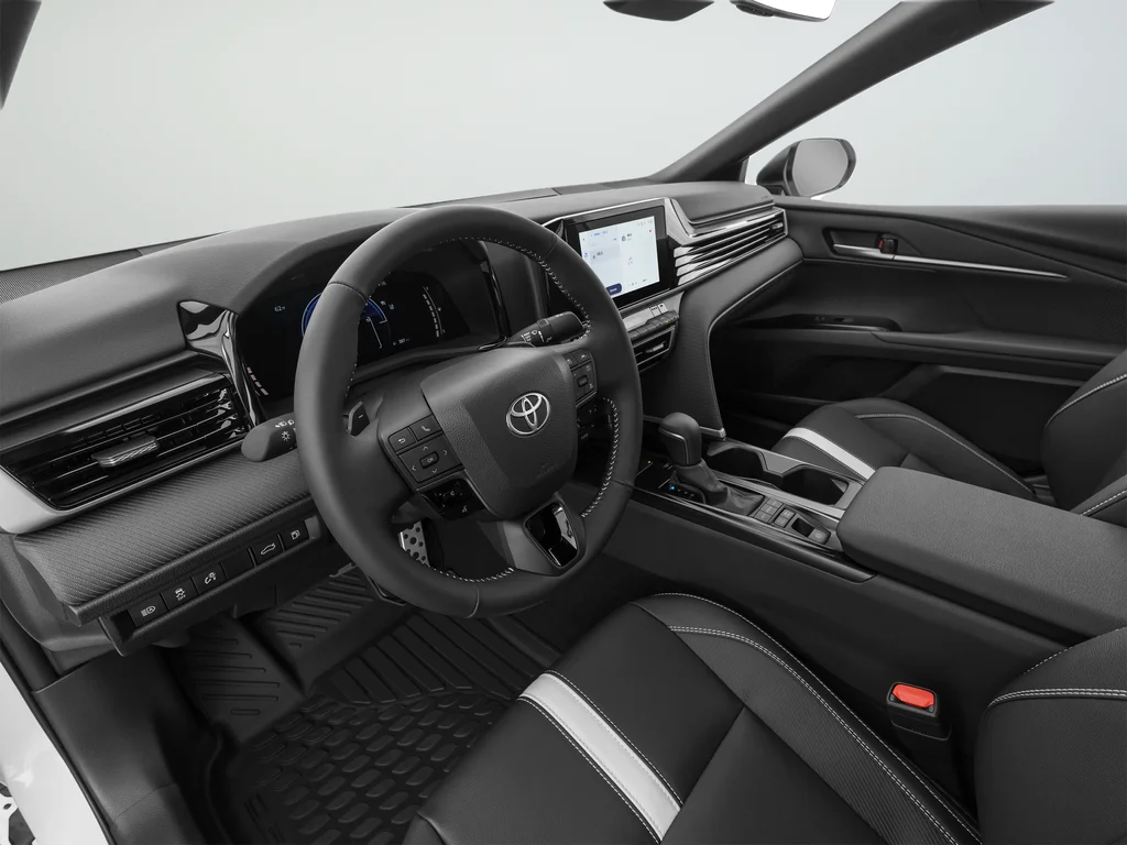 Used 2025 White Toyota SE image 39