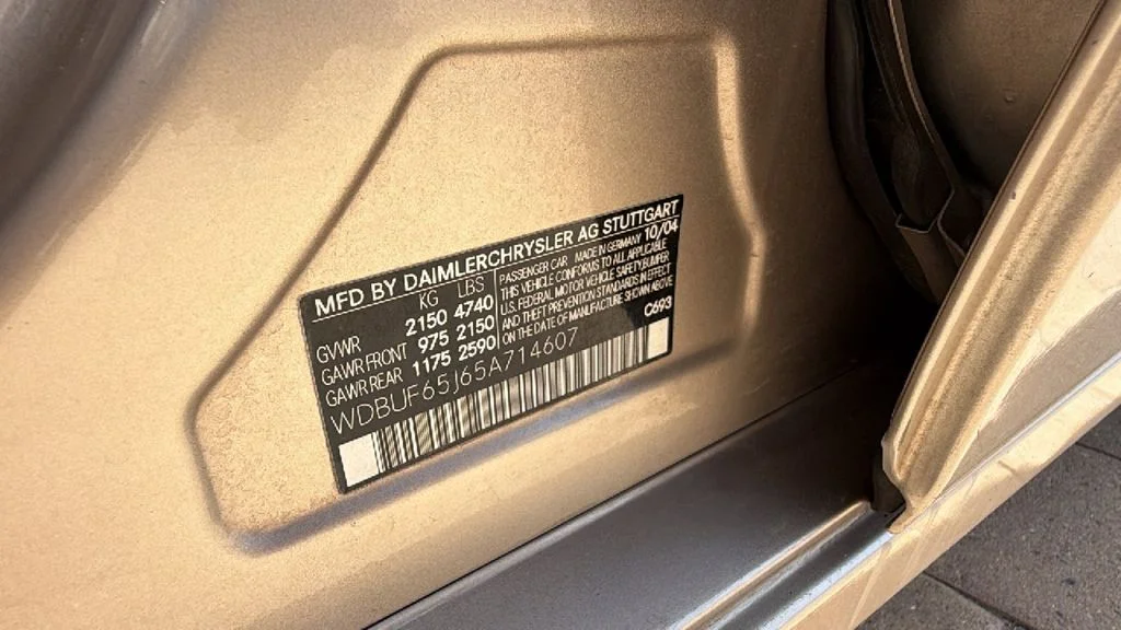 Used 2005  Mercedes-Benz E 320 image 29
