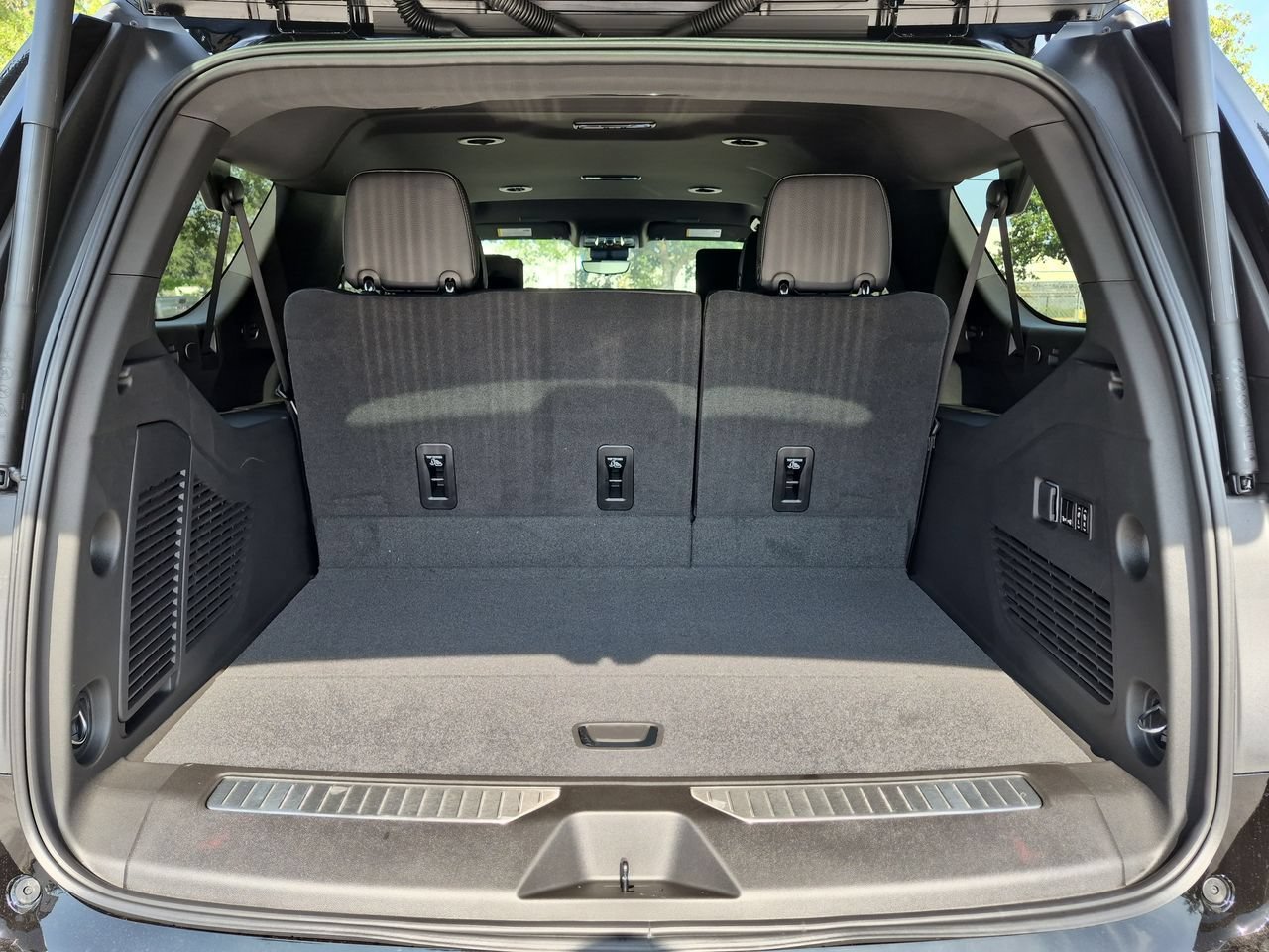 2026 GMC Yukon XL Denali - Photo 23