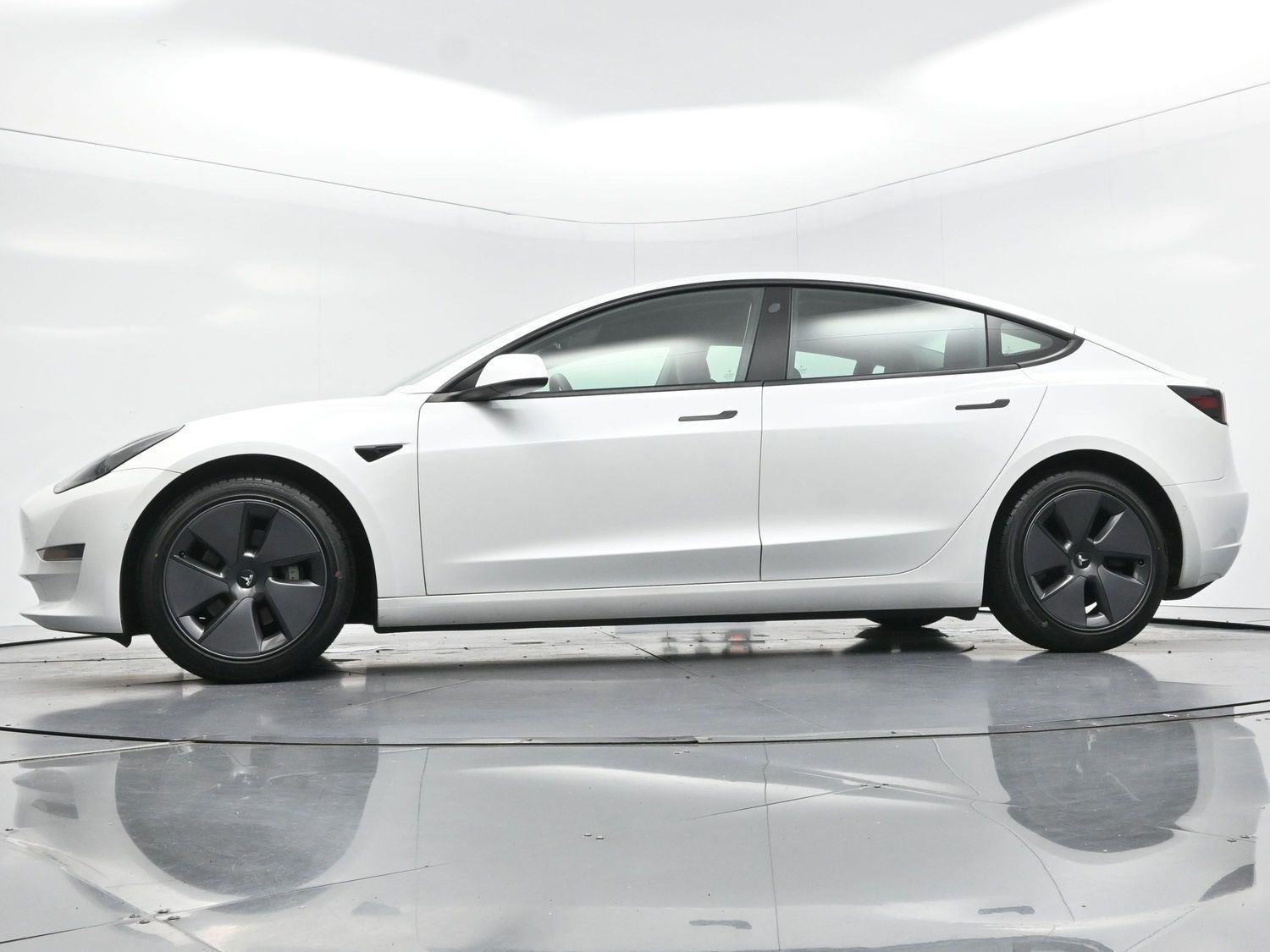 Used 2021 Pearl White Multi-Coat Tesla Standard Range Plus image 46