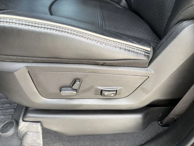 Used 2023 Silver Ram Laramie image 19