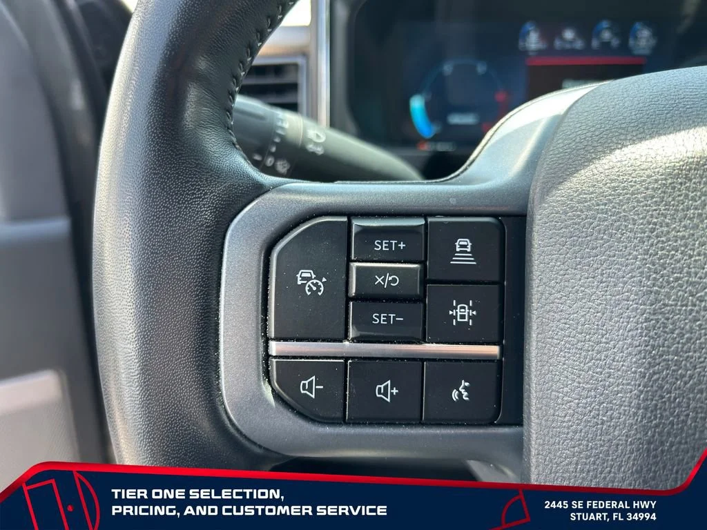 Used 2024 Gray Ford LARIAT image 14