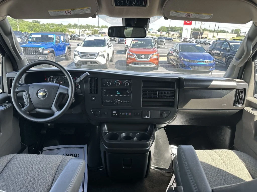 Used 2023 White Chevrolet LT image 10
