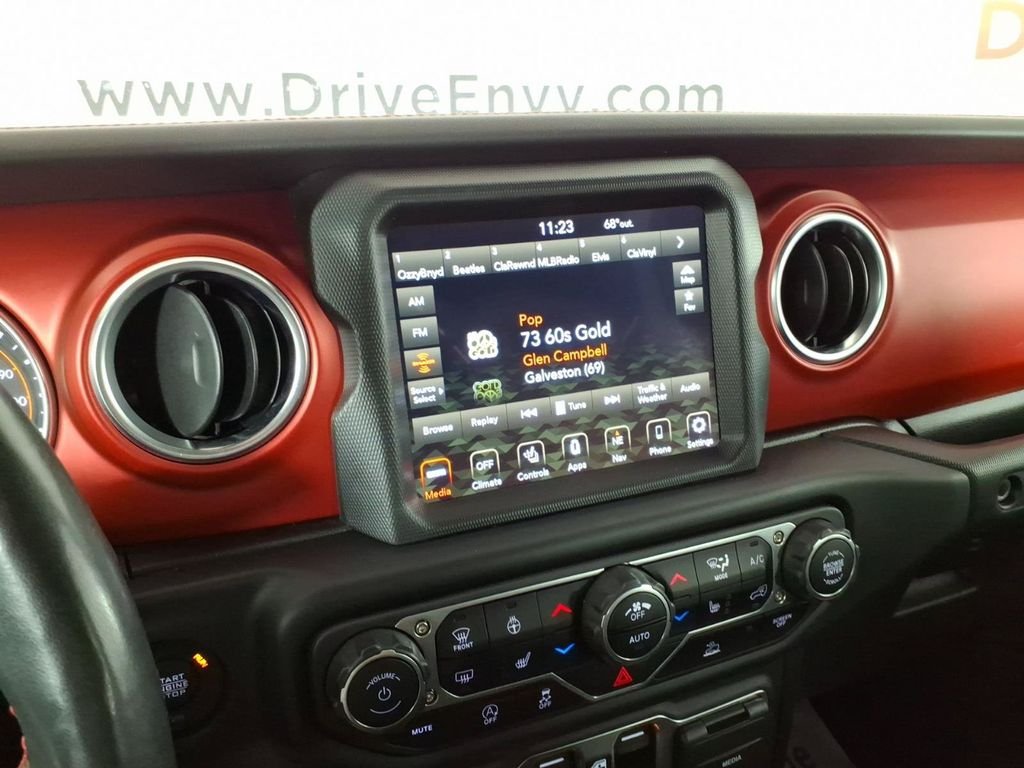 Used 2023 White Jeep Rubicon image 21