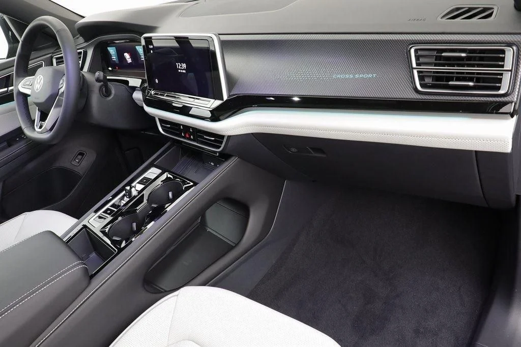 2026 Volkswagen Atlas Cross Sport SEL Premium R-LINE - Photo 22