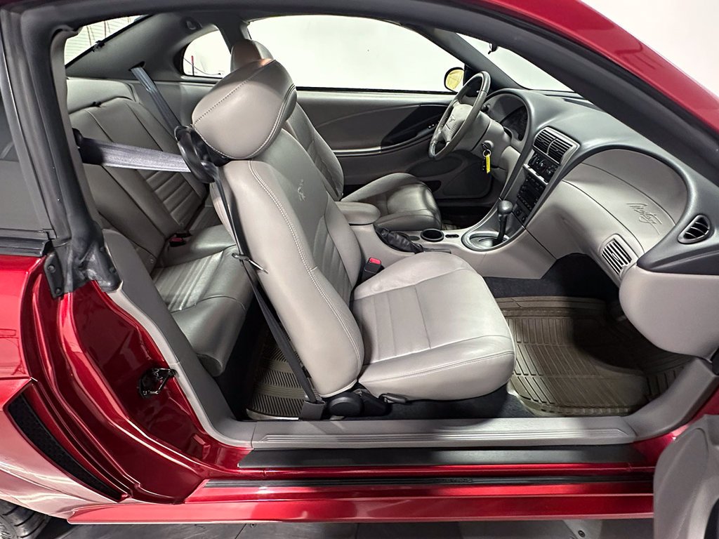 Used 2004  Ford GT image 46