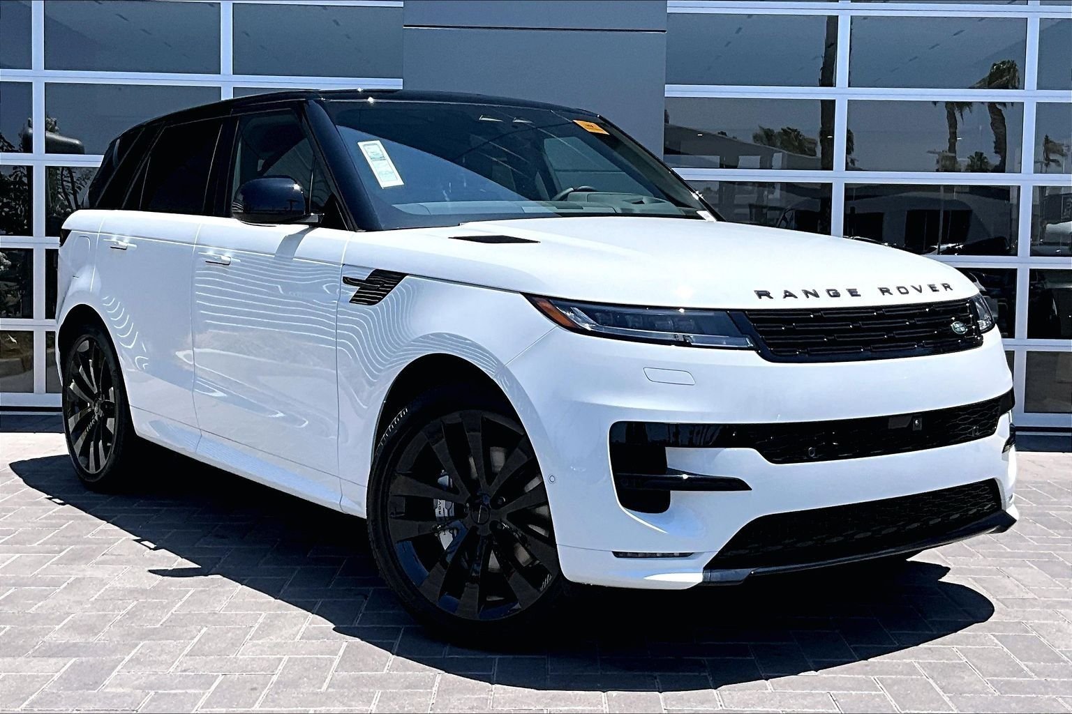 New 2026 White Land Rover Dynamic SE image 2