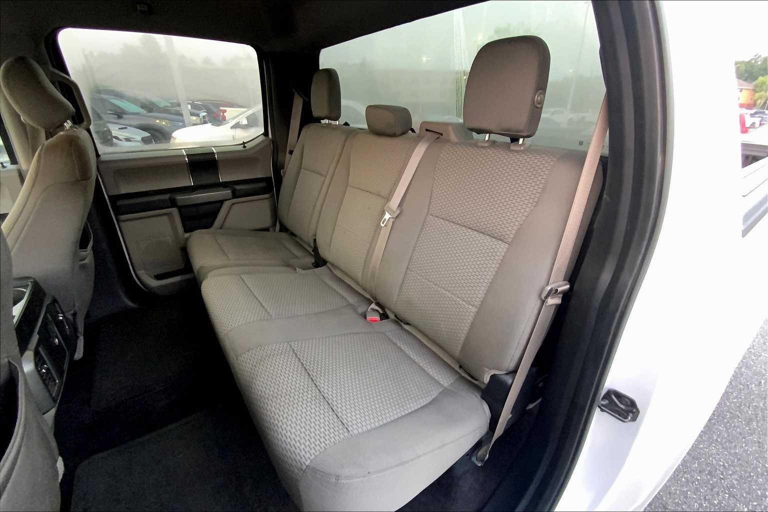 Used 2016 Oxford White Ford XLT image 20