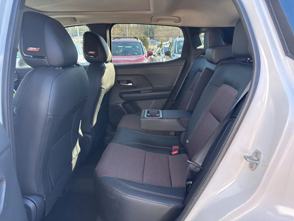 New 2026 Aspen White TriCoat / Super Black Two-tone Nissan SR image 15