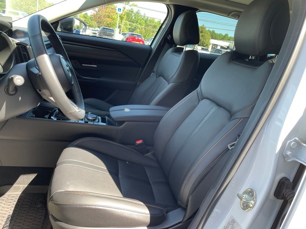 Used 2026 Wind Chill Pearl Mazda Premium image 11